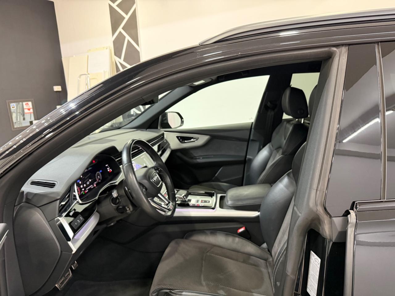 Audi Q8 45 TDI quattro S Line Full optional