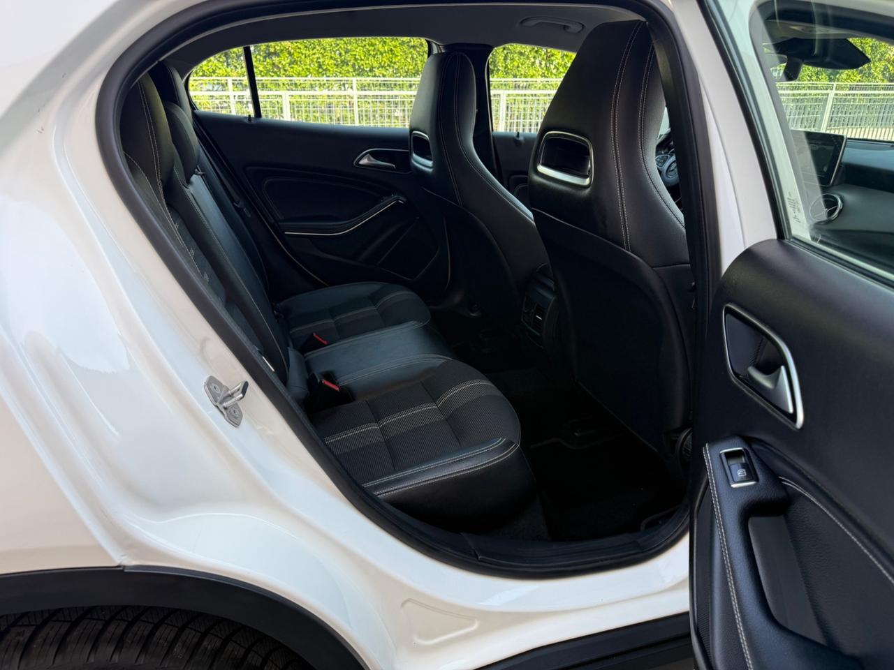 Mercedes-benz GLA 180 D Automatica 2018