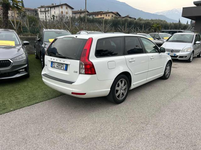 VOLVO V50 SUMMUM