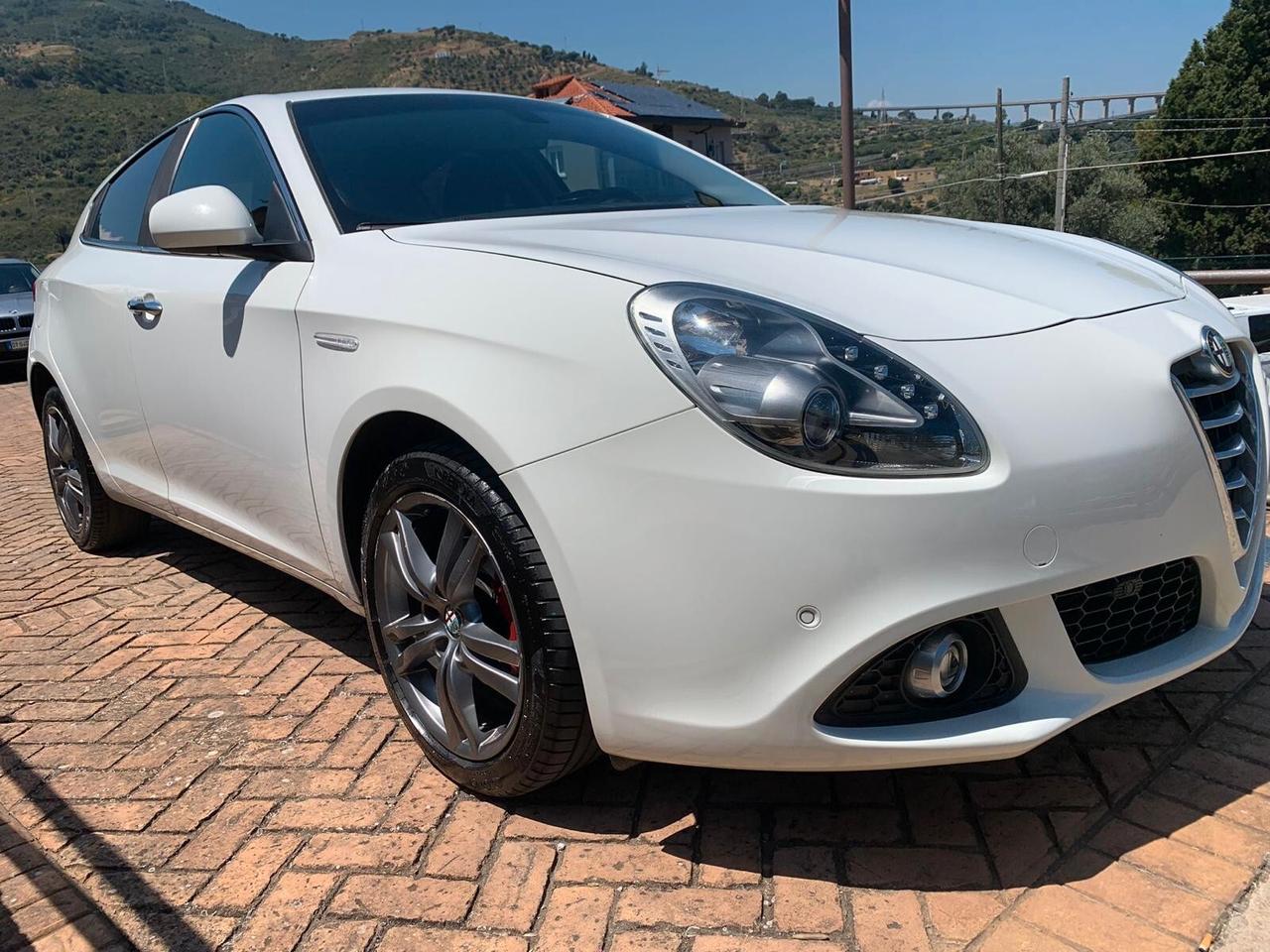 Alfa Romeo Giulietta 1.6 JTDm-2 120 CV Distinctive