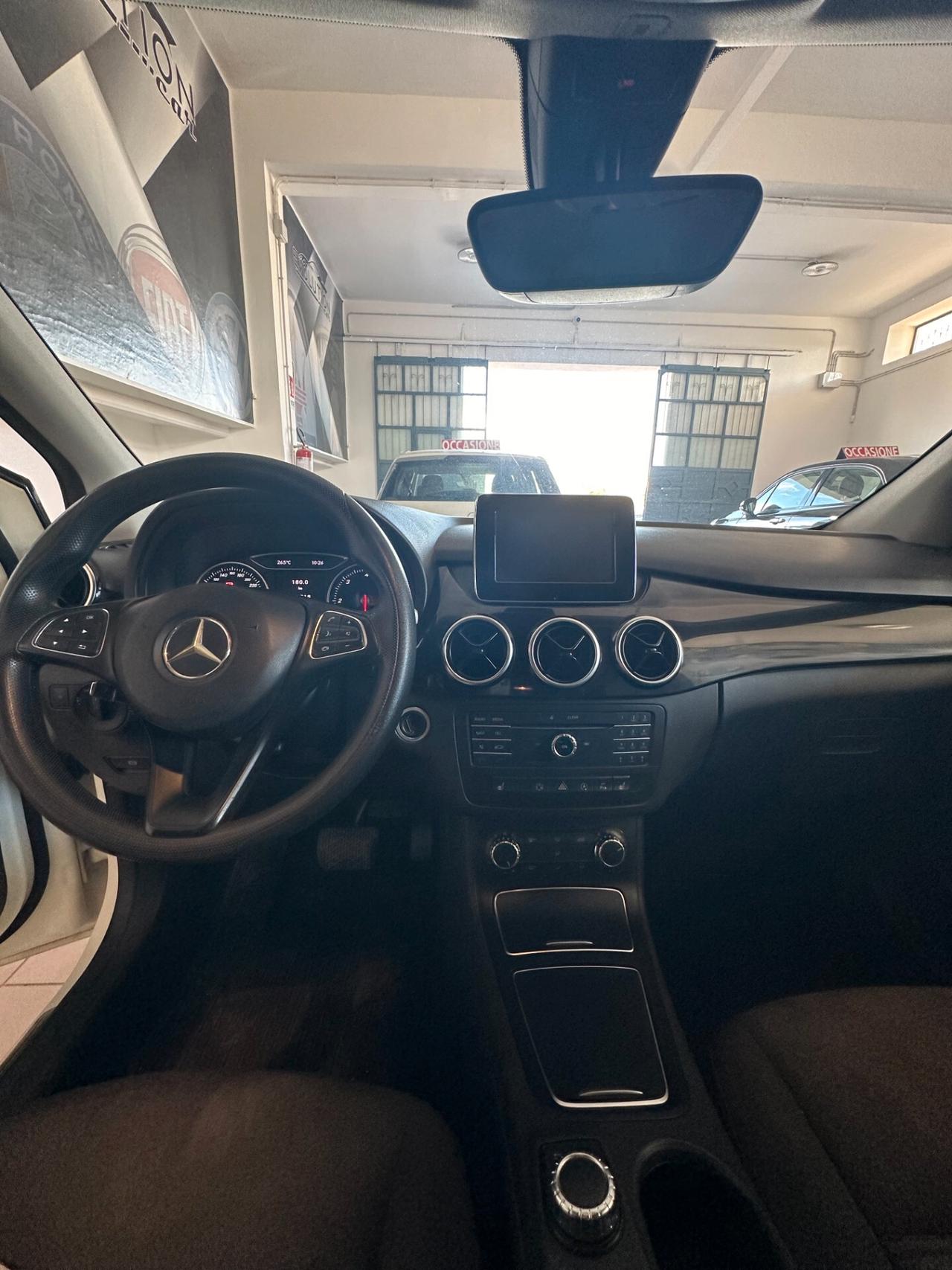 Mercedes-benz A 180 A 180 d Automatic Premium