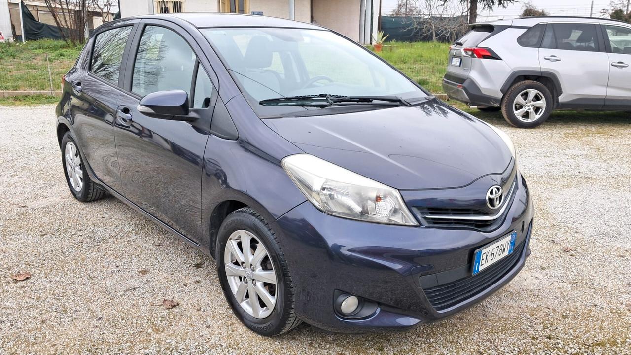 Toyota Yaris 1.3 5 porte Lounge Gpl