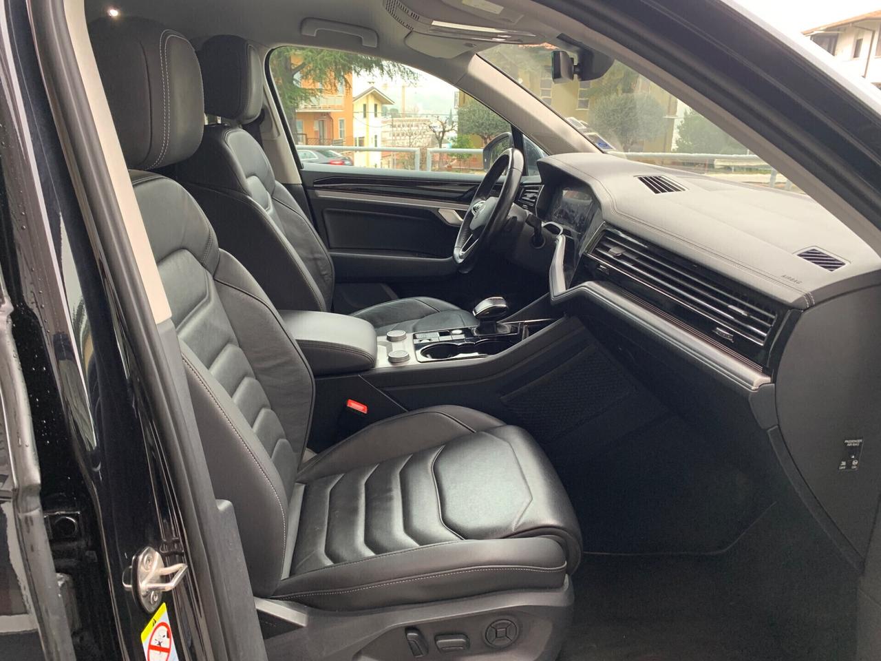 VOLKSWAGEN TOUAREG 3.0 V6 TDI 231 CV 4MOTION R-LINE