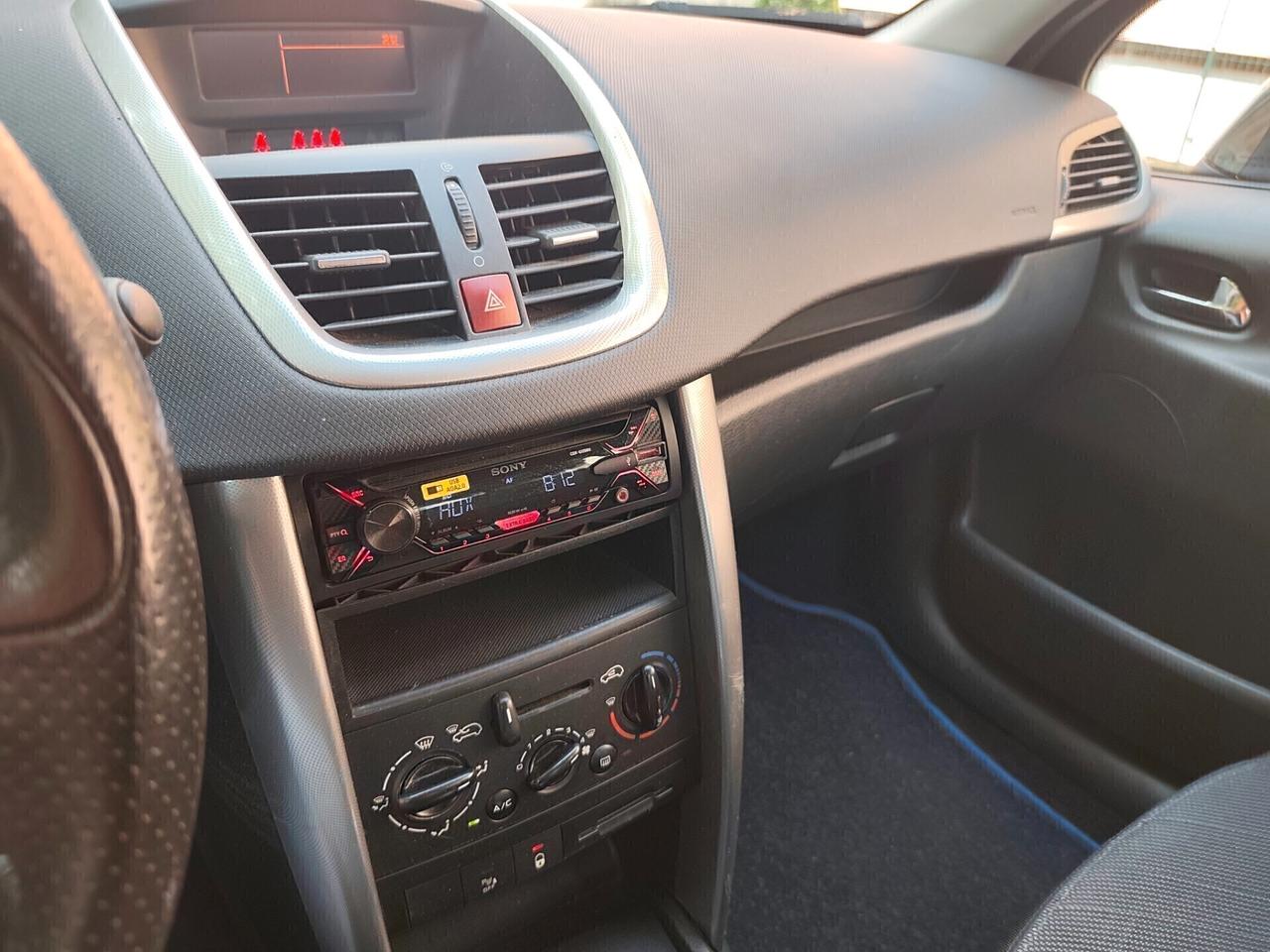Peugeot 207 1.4 VTi benz euro 4 neopatentati