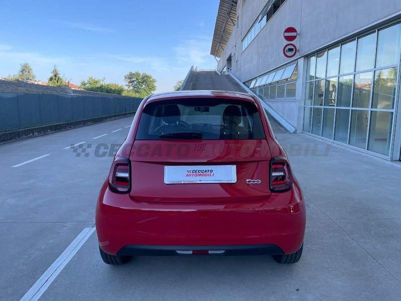 FIAT 500e LA NUOVA 500 42 kWh (Red)