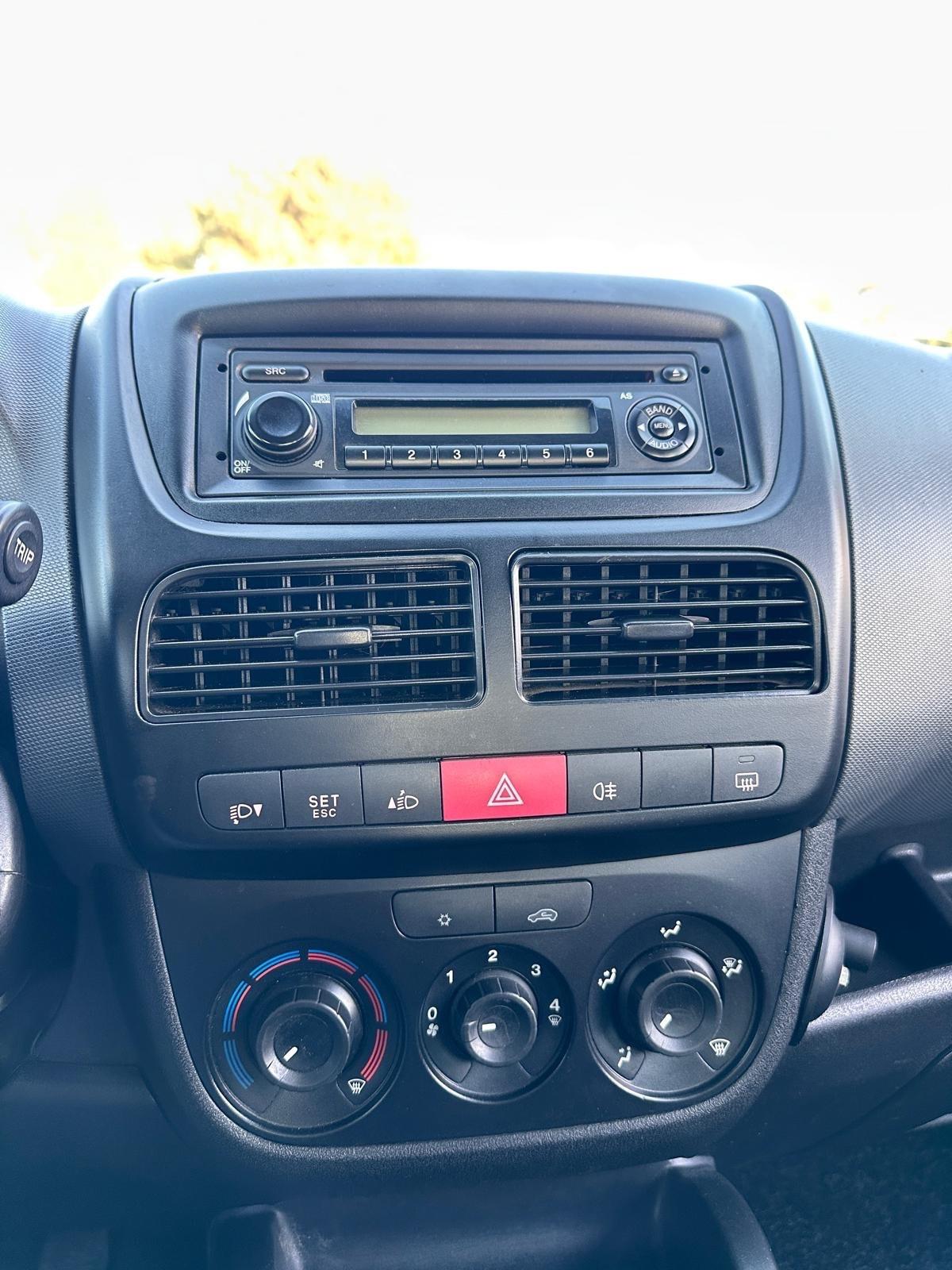 Fiat Doblò 1.6 MJT 120 cv-2011/PELLE/CLIMA