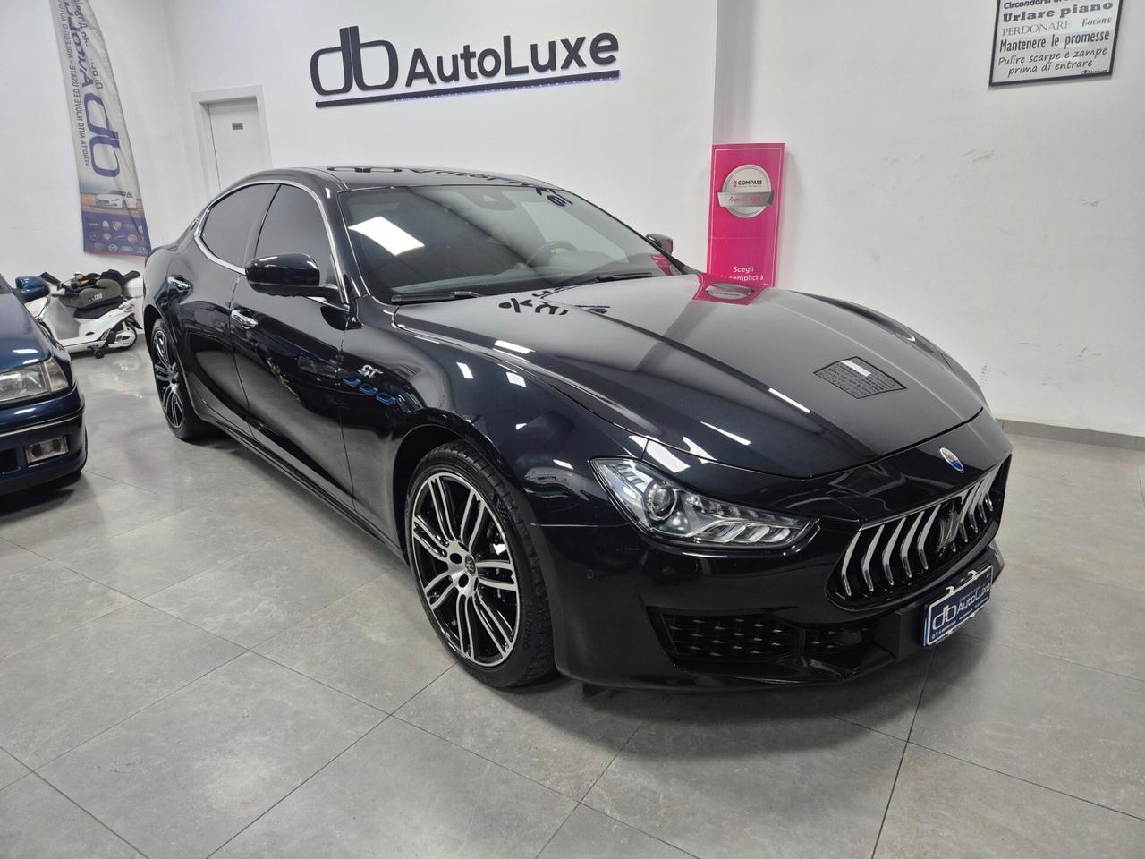 Maserati Ghibli 330 CV MHEV GT