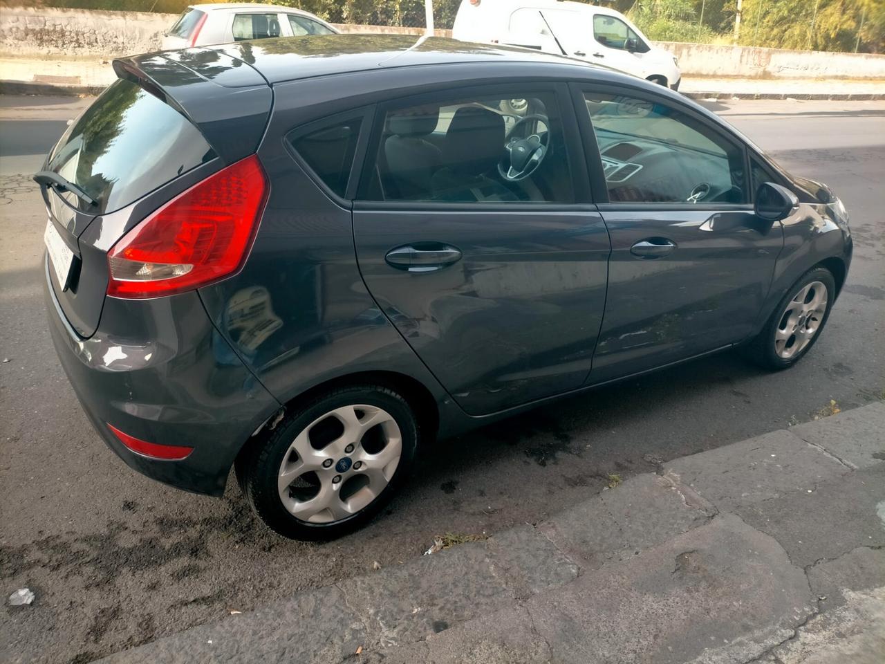 Ford Fiesta 1.4 TDCi 70CV 5 porte Business