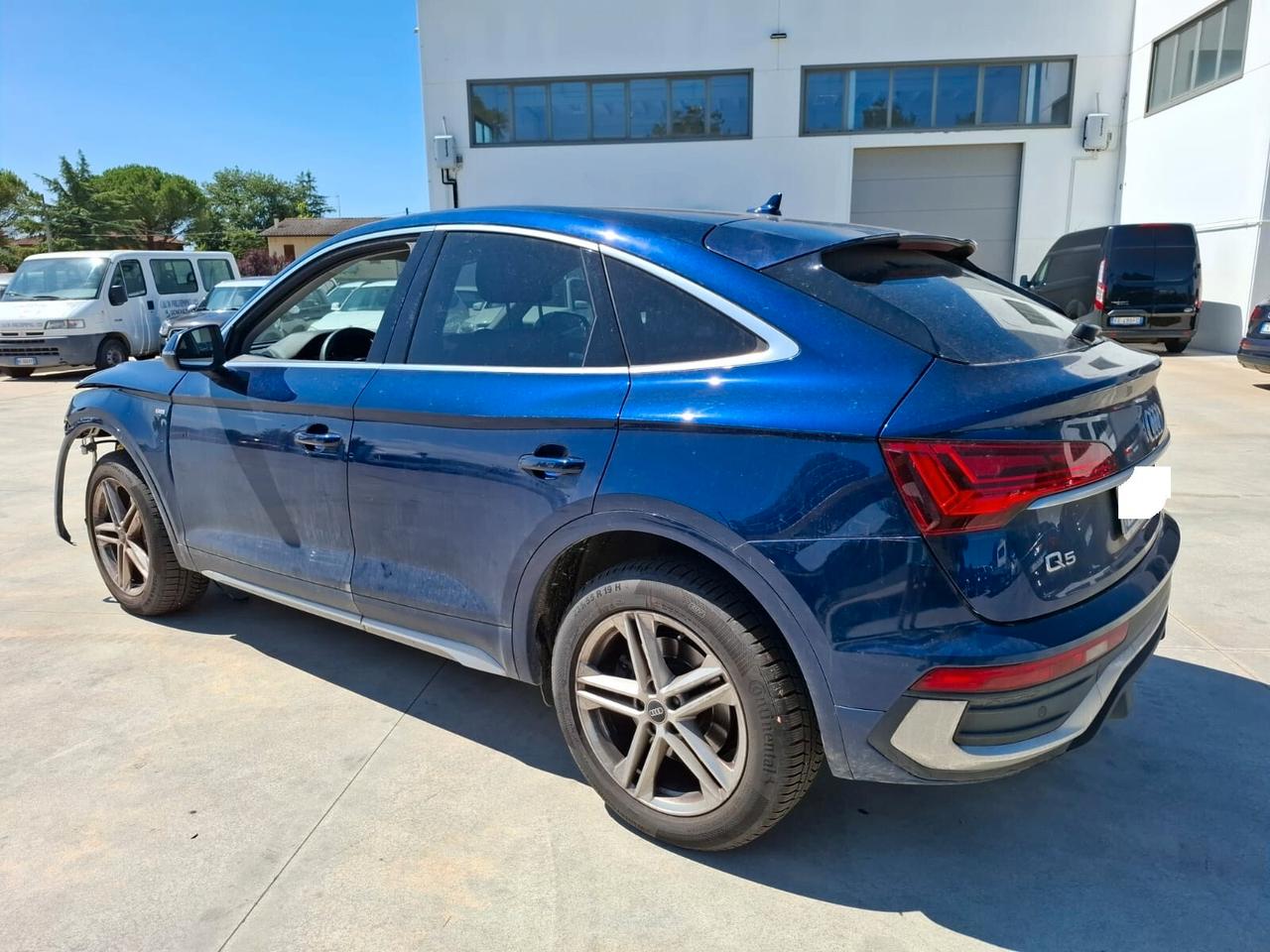 Audi Q5 SPB 40 2.0 TDI quattro S tronic line - SINISTRATO