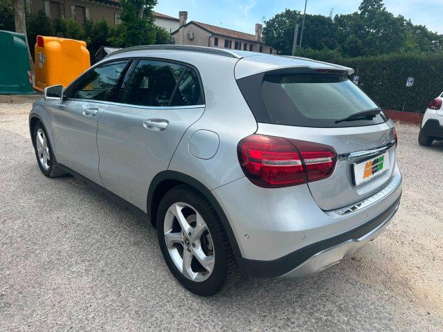 MERCEDES-BENZ GLA 200 d Automatic Sport