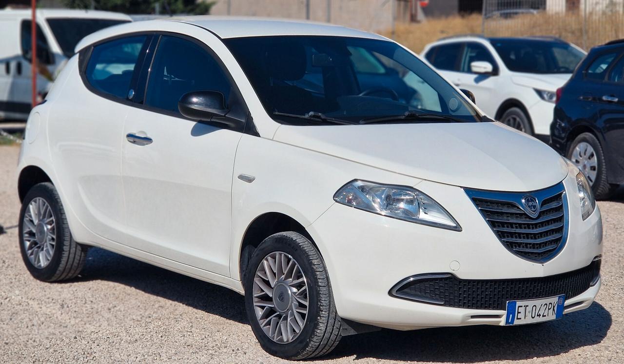 Lancia Ypsilon 0.9 TwinAir Metano Ecochic Gold