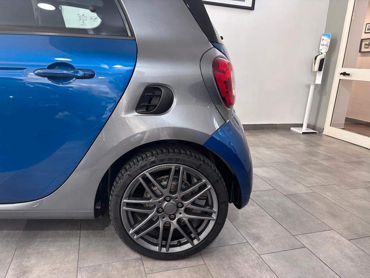 SMART FORFOUR 0.9 TWINAMIC TURBO BRABUS