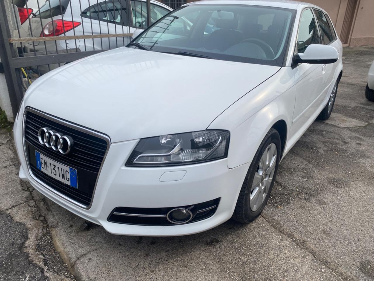 Audi A3 1.6 TDI 90 CV NEOPATENTATI