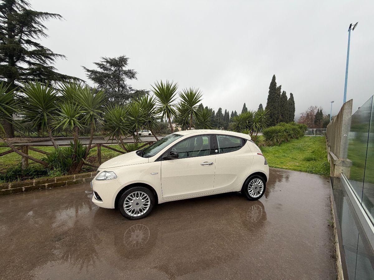 LANCIA - Ypsilon - 1.2 69 CV 5p. GPL Ecochic Gold