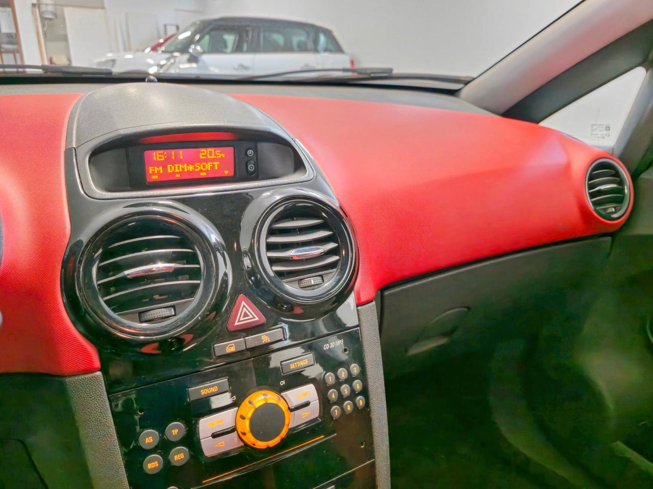 Opel Corsa 1.2 5 porte Cosmo