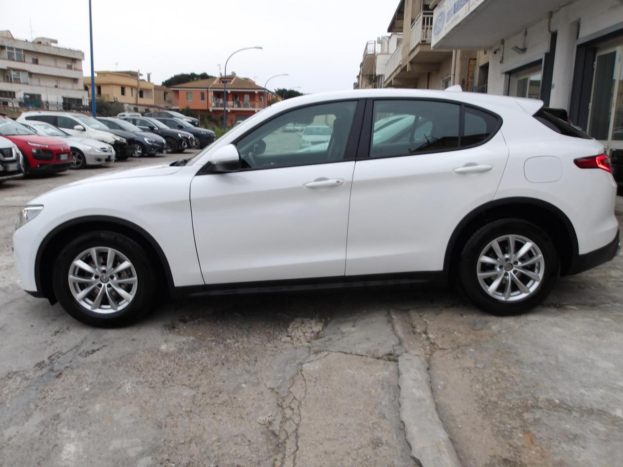 Alfa Romeo Stelvio 2.2 t Super rwd 180cv auto