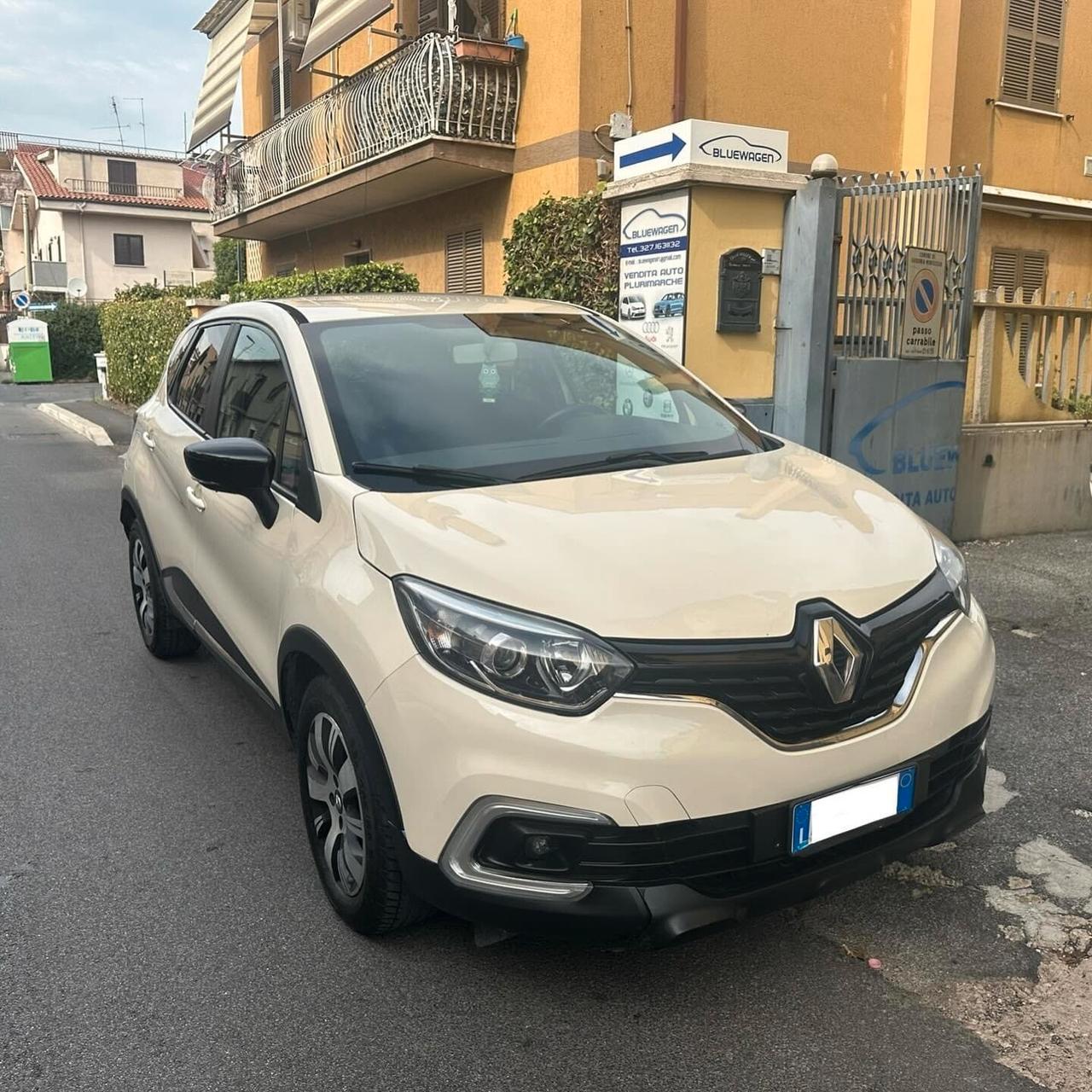 Renault Captur 1.5 dCi 90CV AUTOMATICA RETROCAMERA NAVIGAZIONE SENSORI PARCHEGGIO FINANZIABILE