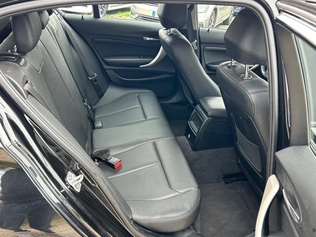 Bmw 116 116d 5p. Business neopatentati