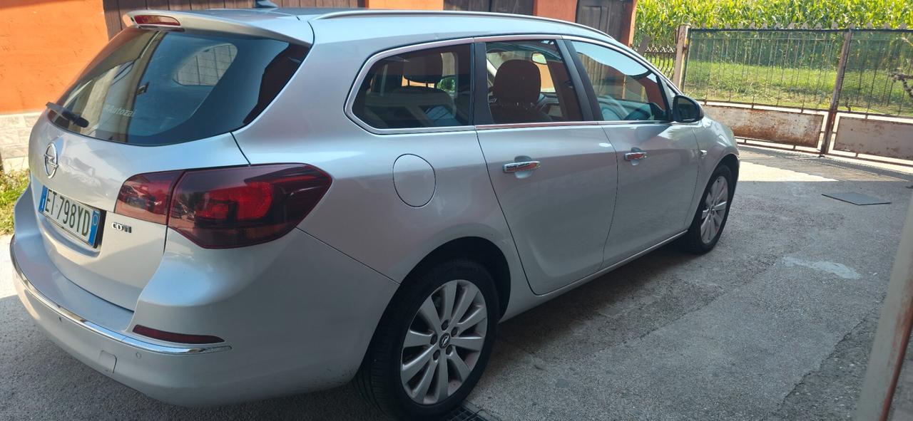 Opel Astra 1.7 CDTI 130CV Sports Tourer Cosmo
