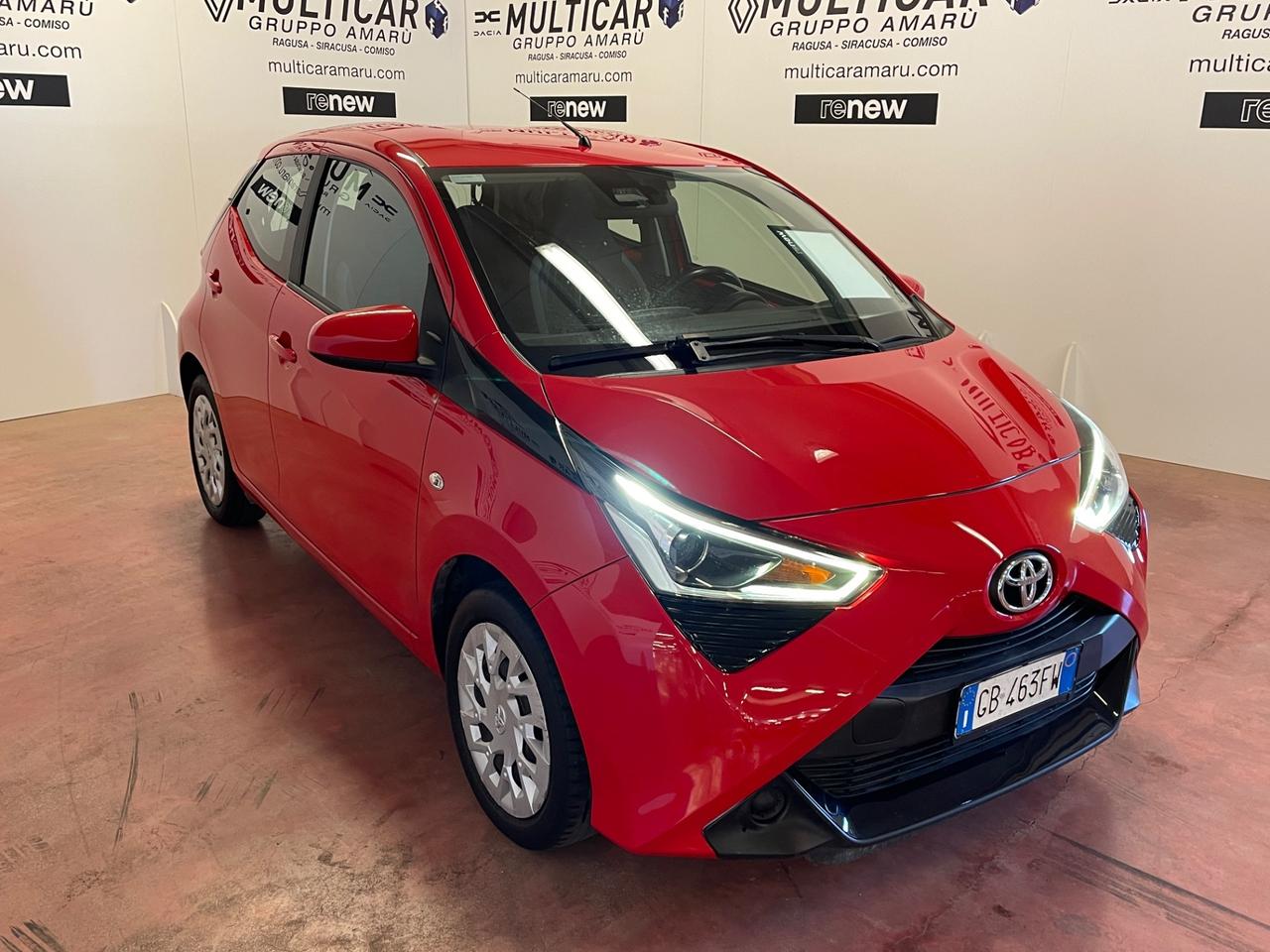 Toyota Aygo Connect 1.0 VVT-i 72 CV 5 porte x-wave grey