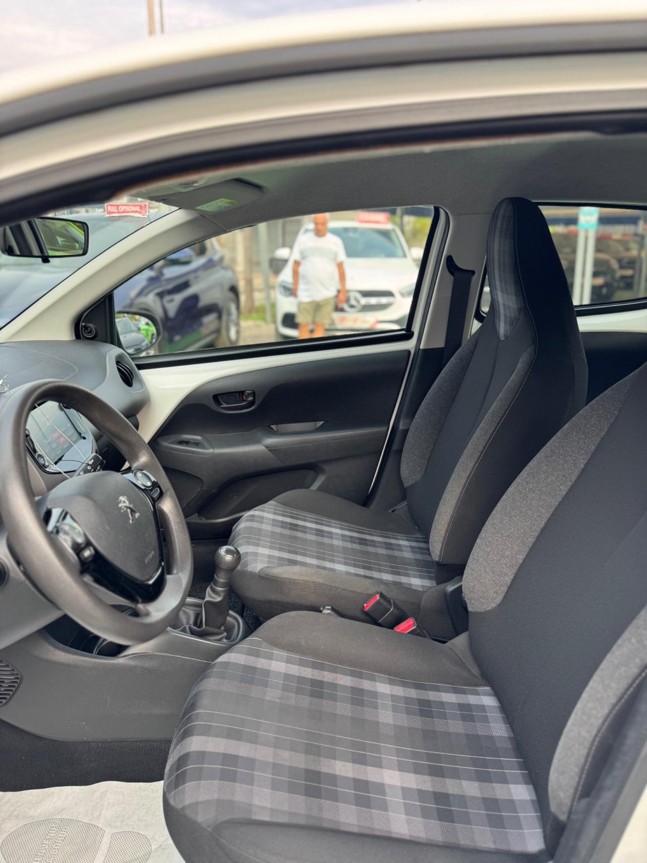 Peugeot 108 VTi 72 5 porte Allure