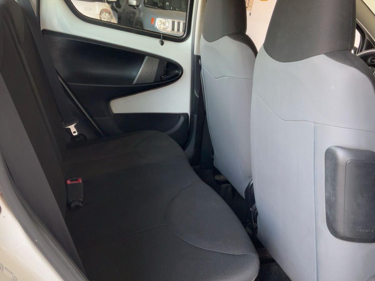 Toyota Aygo 1.0 12V VVT-i 5 porte Cool Soda Connect
