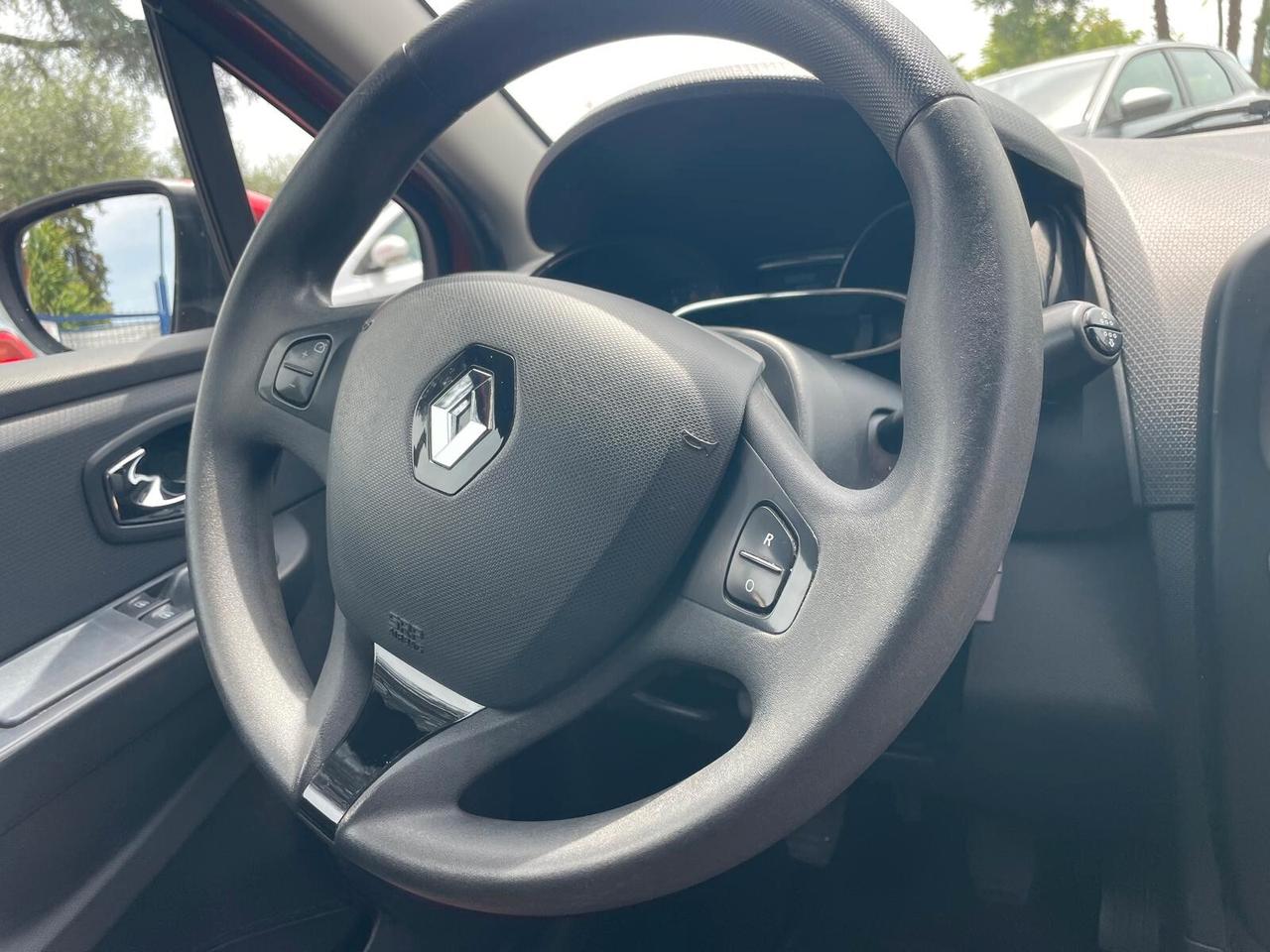 Renault Clio 1.2 75CV GPL 5 porte Costume National
