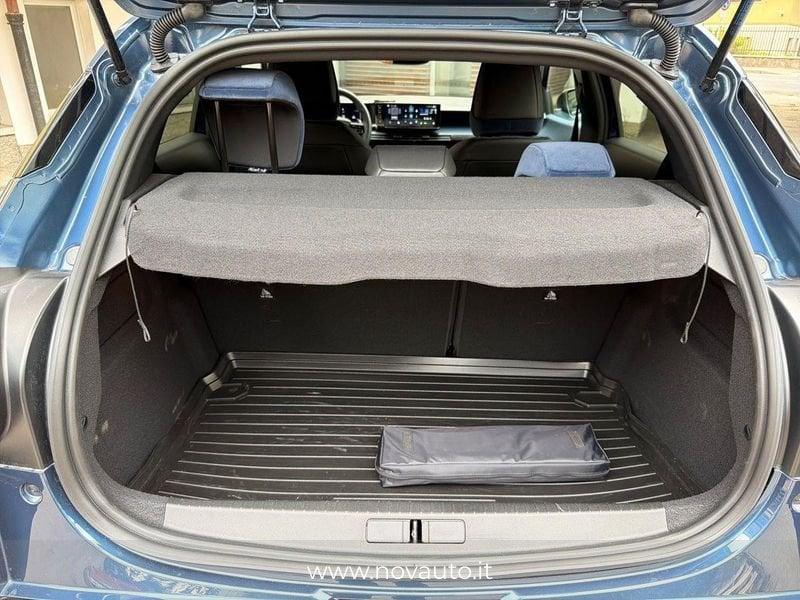 Lancia Ypsilon Ibrida Ibrida Edizione Limitata Cassina e-DCT