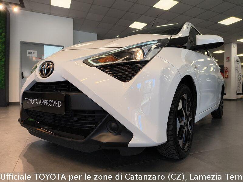 Toyota Aygo Aygo Connect 1.0 VVT-i 72 CV 5 porte x-play MMT