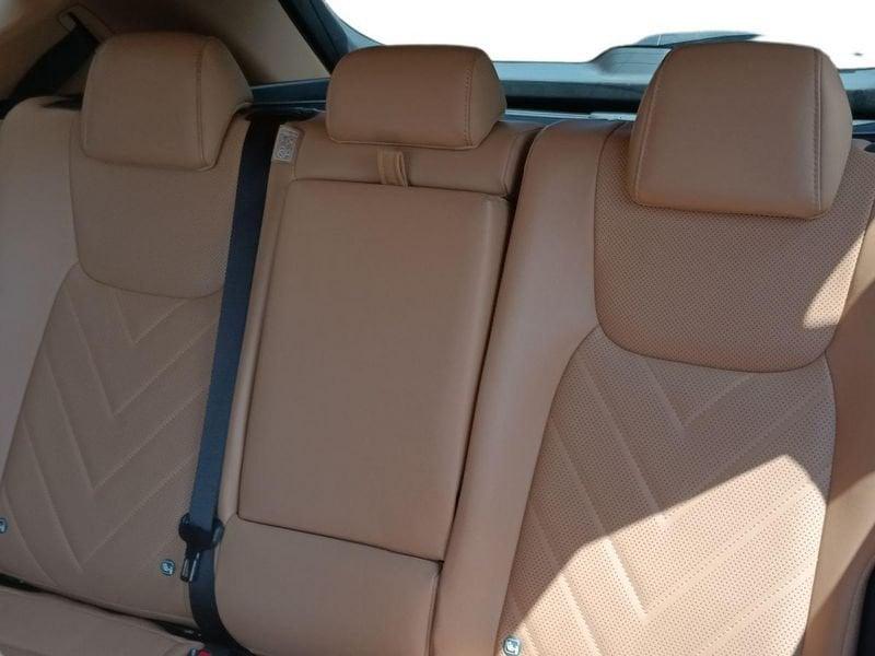 Lexus NX Hybrid Luxury 4WD MY22