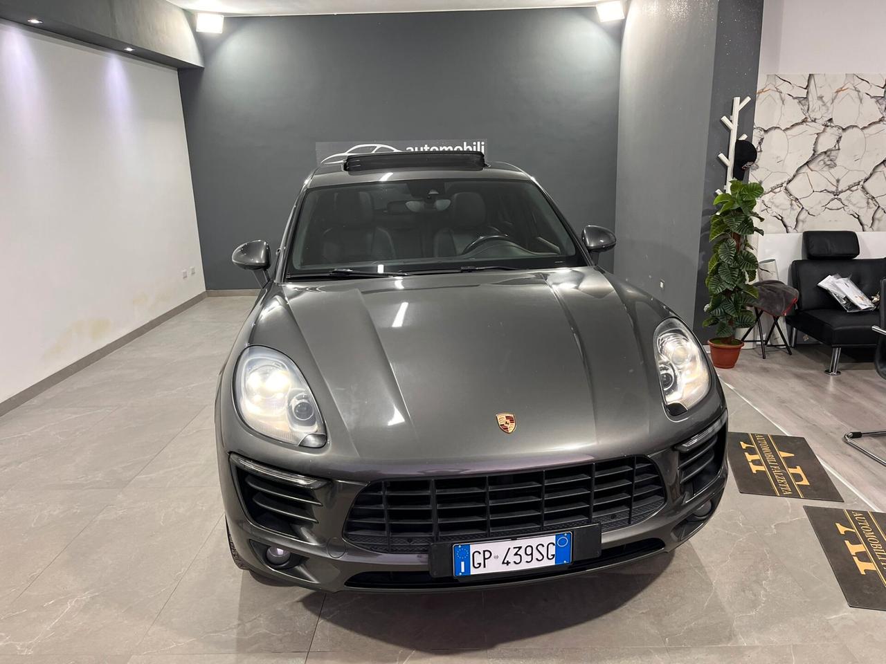 Porsche Macan 3.0 S Diesel tetto panoramico gangio traino