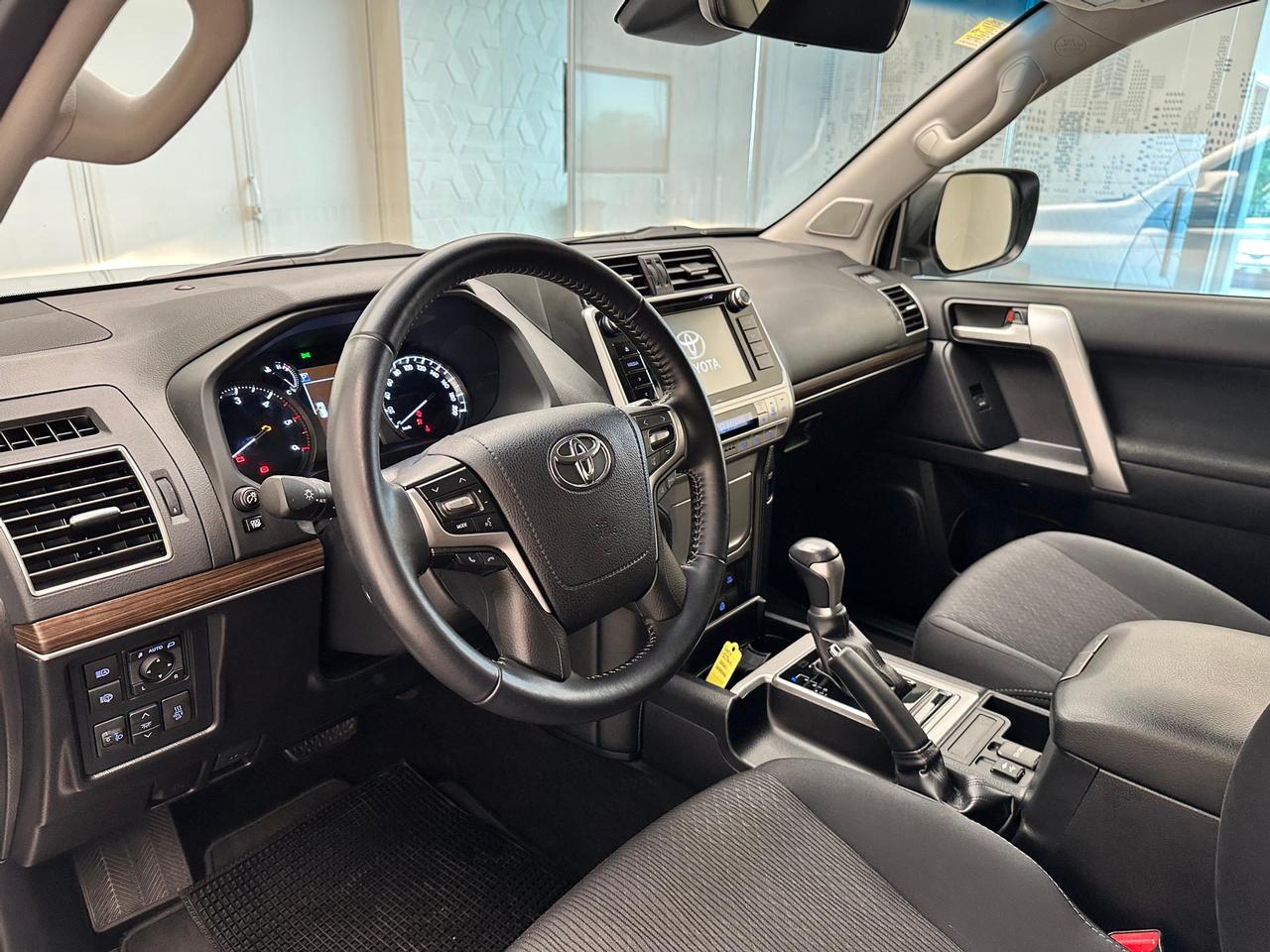 Toyota Land Cruiser 3p 2.8 d-4d Lounge+ auto my19