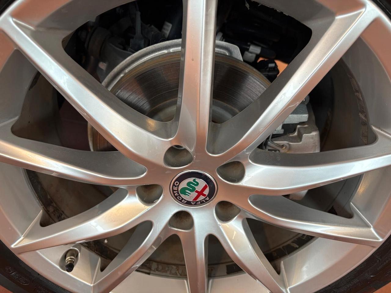 Alfa Romeo Stelvio EXECUTIVE 2.2 Turbodiesel AT8 Q4 70000 KM