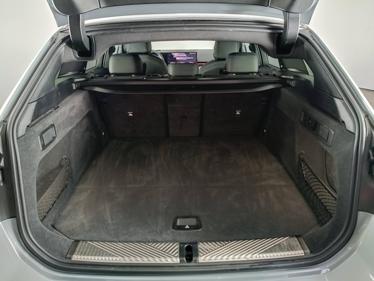 BMW Serie 5 G61 2024 Touring - 520d Touring 48V xdrive MSport Pro auto