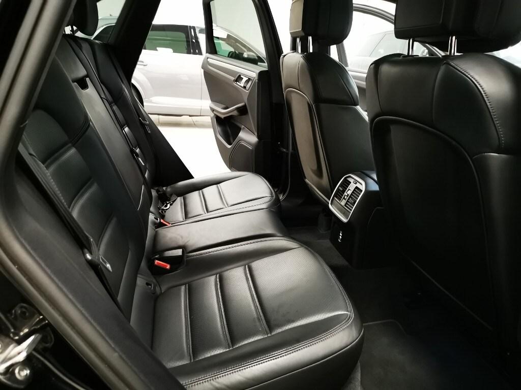 PORSCHE Macan 2.0 T