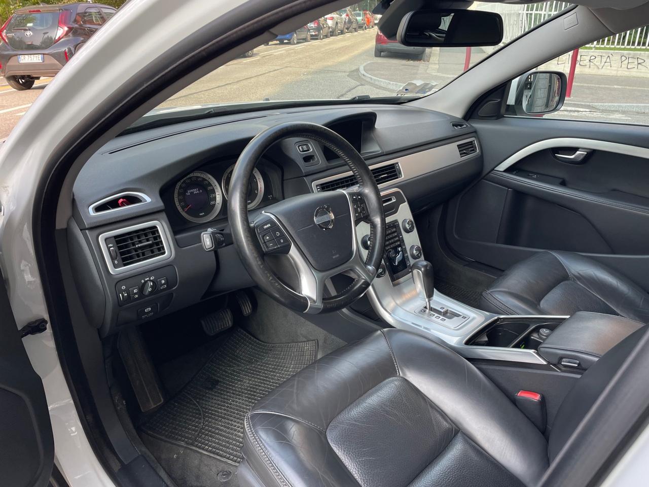 Volvo XC70 D5 AWD Geartronic Summum/GARANZIA