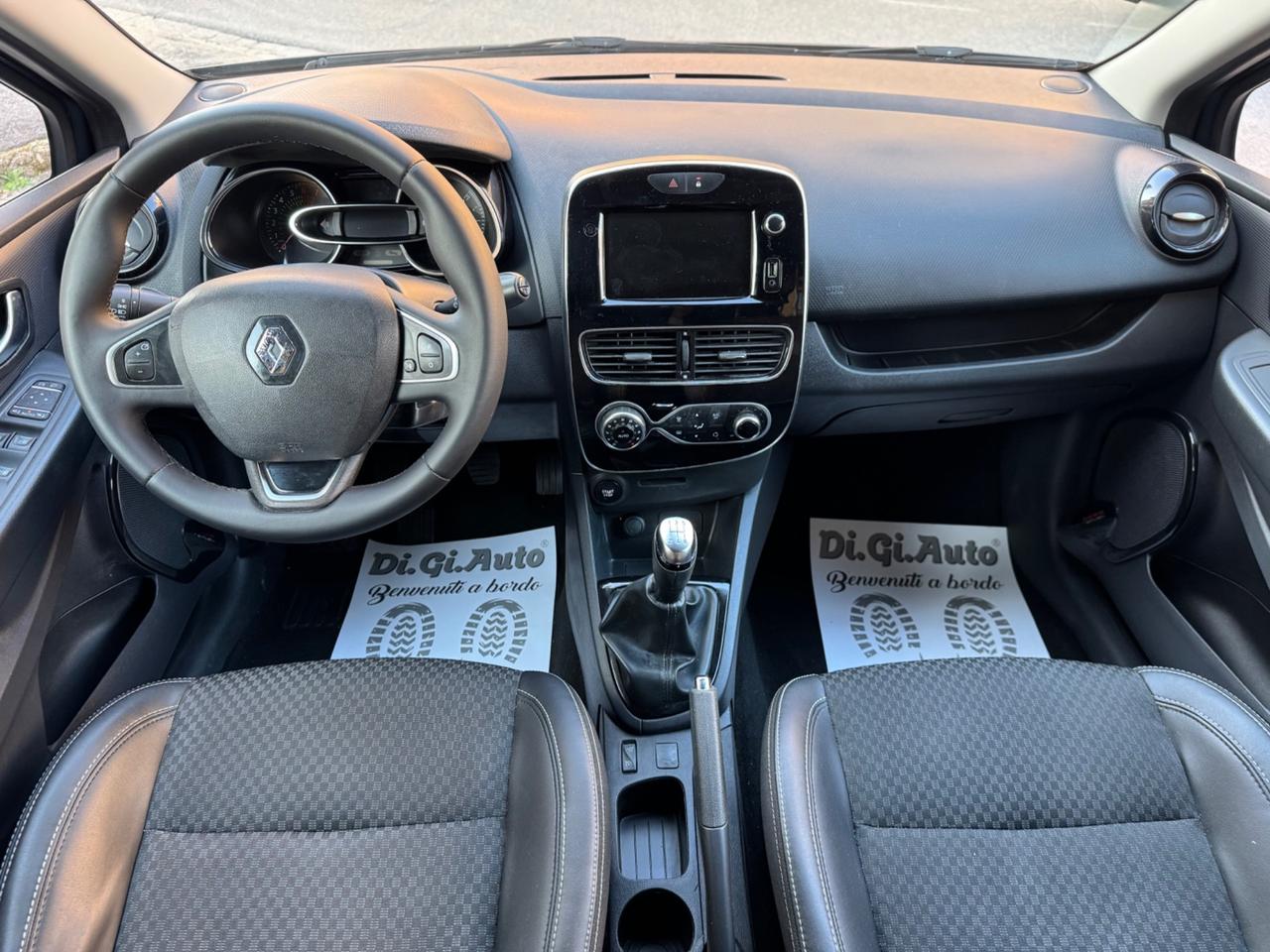 Renault Clio TCe 12V90 CV 5 porte Moschino