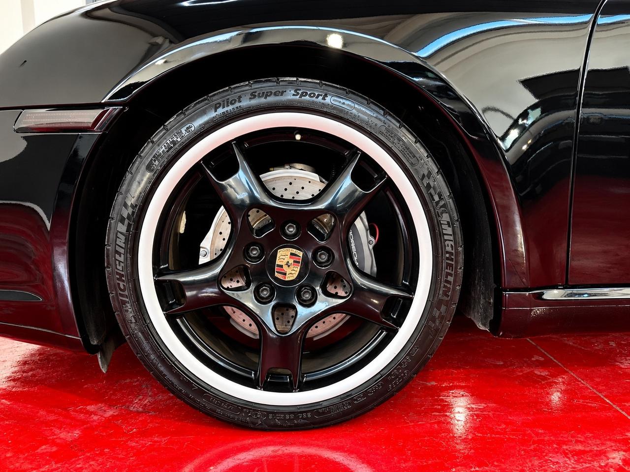 Porsche Cayman 2.7