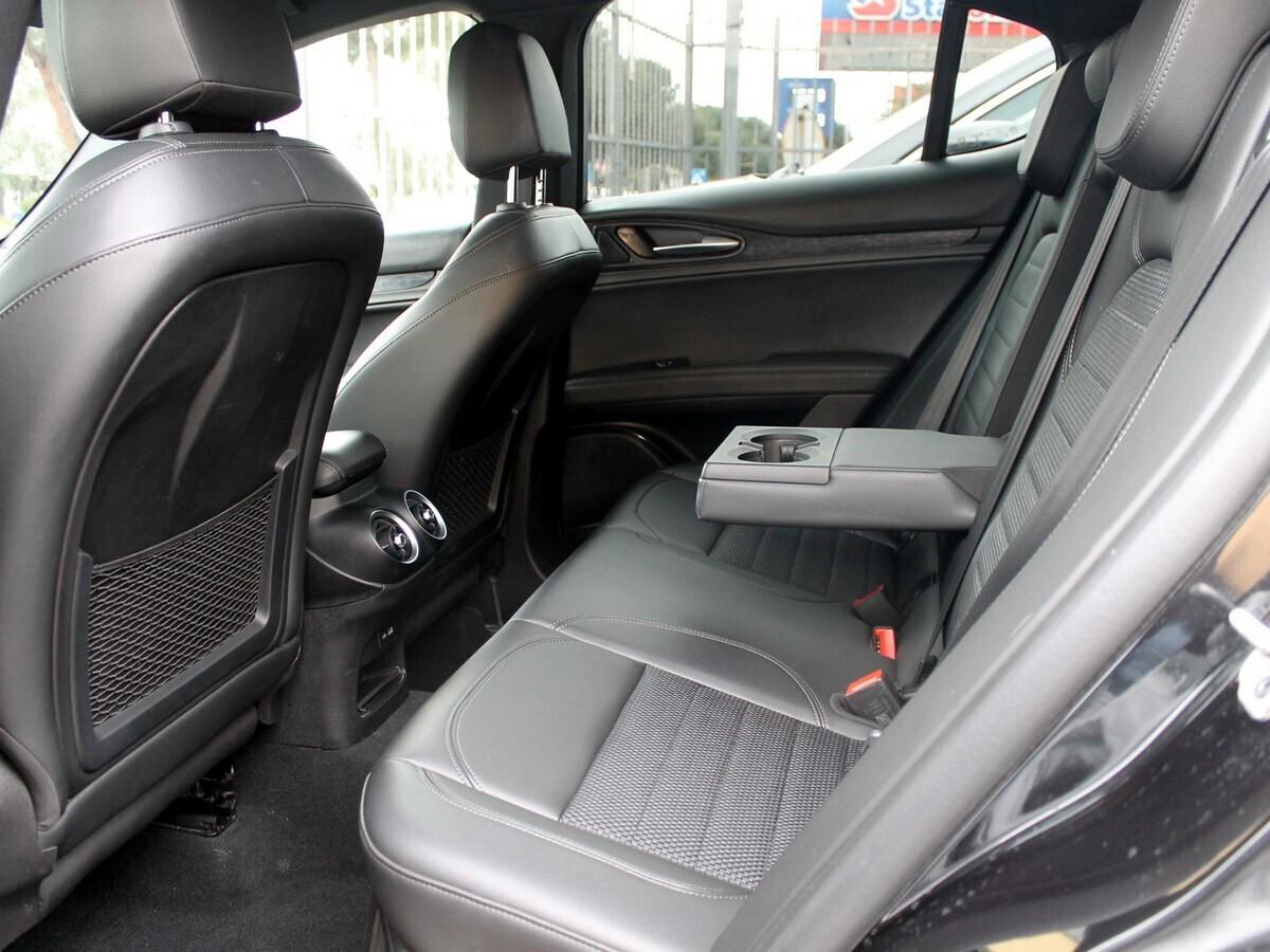 Alfa Romeo Stelvio 2.2 Turbodiesel 160 CV AT8 RWD Sprint PaddleF1 Virtual UNIPRO IVA DEDUCIB.