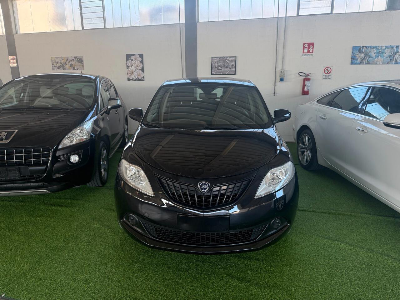 Lancia Ypsilon 1.0 FireFly 5 porte S&S Hybrid Oro