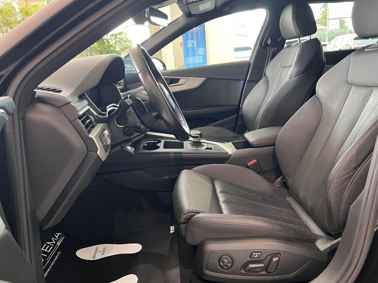 AUDI A4 V 2019 Allroad Quattro 40 2.0 tdi mhev Identity Contrast quattro 204cv s-tronic