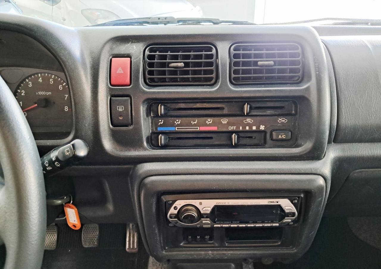 Suzuki Jimny 1.3i 16V cat 4WD JLX