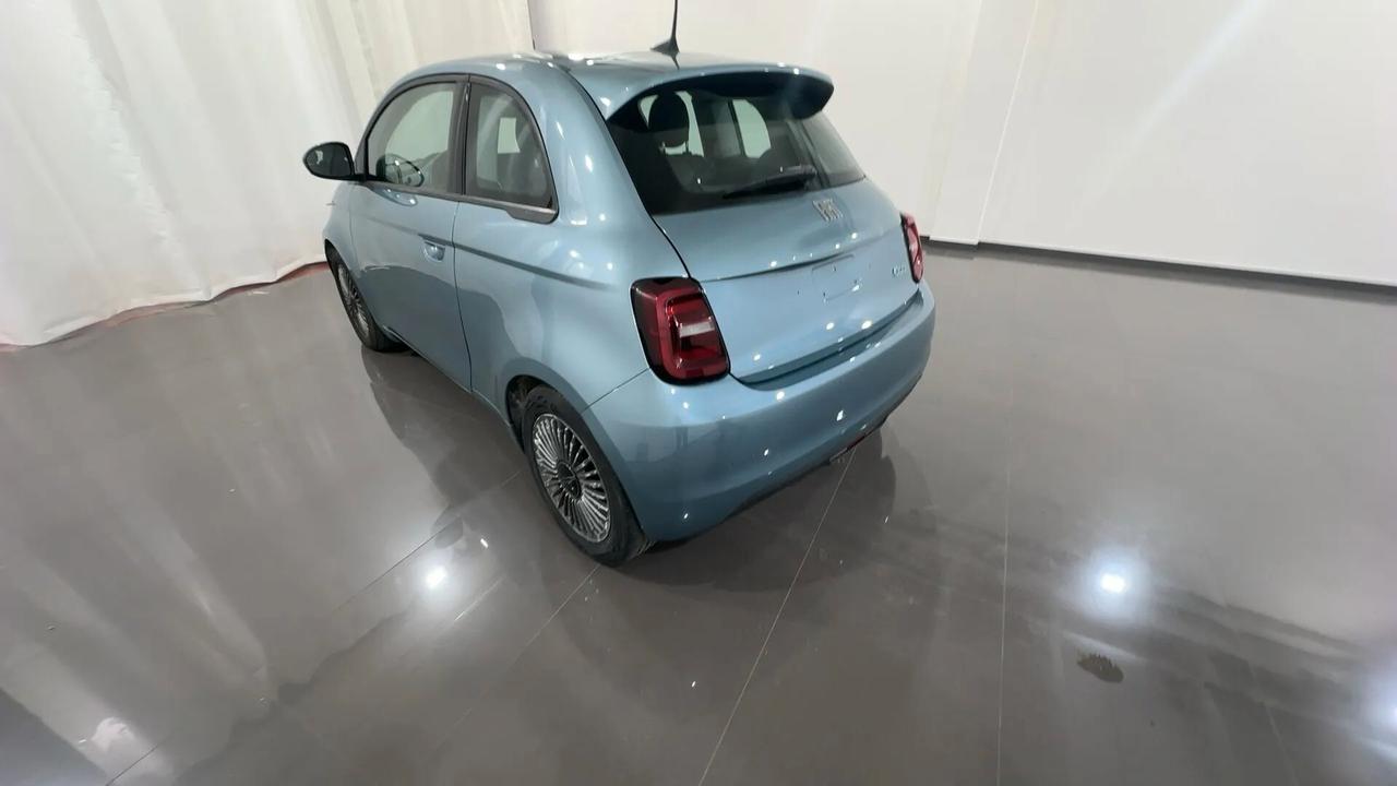 Fiat 500 500e 3 1 42 kWh Icon