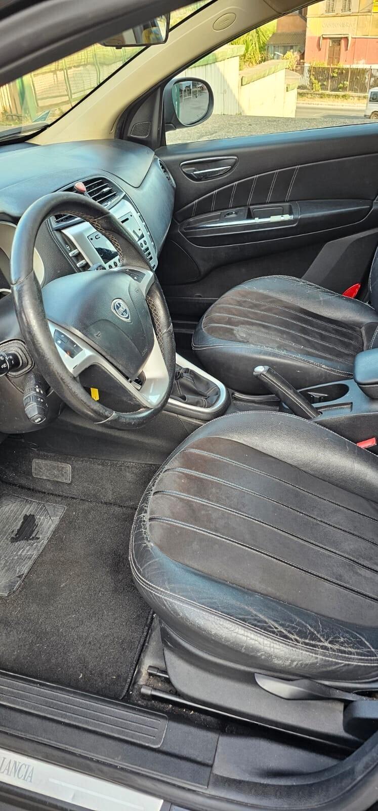 Lancia Delta 1.6 MJT DPF Platino