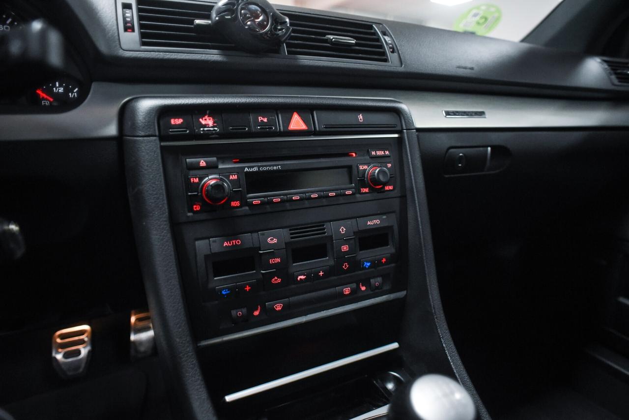 Audi A4 RS 4 4.2 V8 quattro