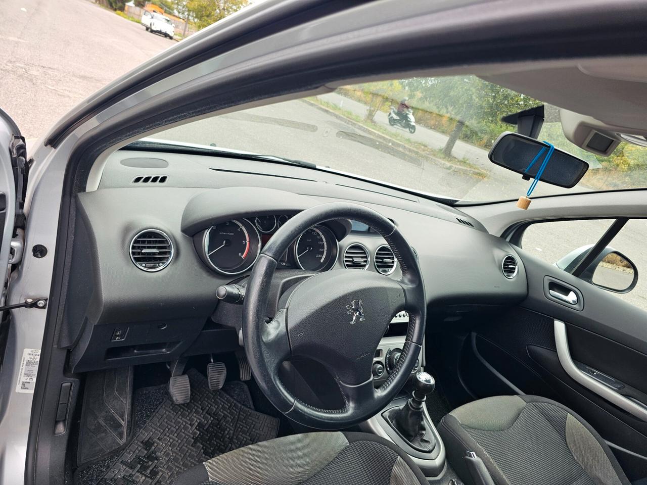 Peugeot 308 1.6 8V HDi 112CV 5p. Business