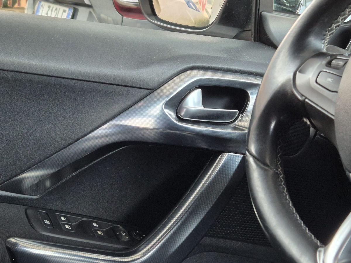 PEUGEOT - 2008 - 1.6 e-HDi 92 CV S&S Allure