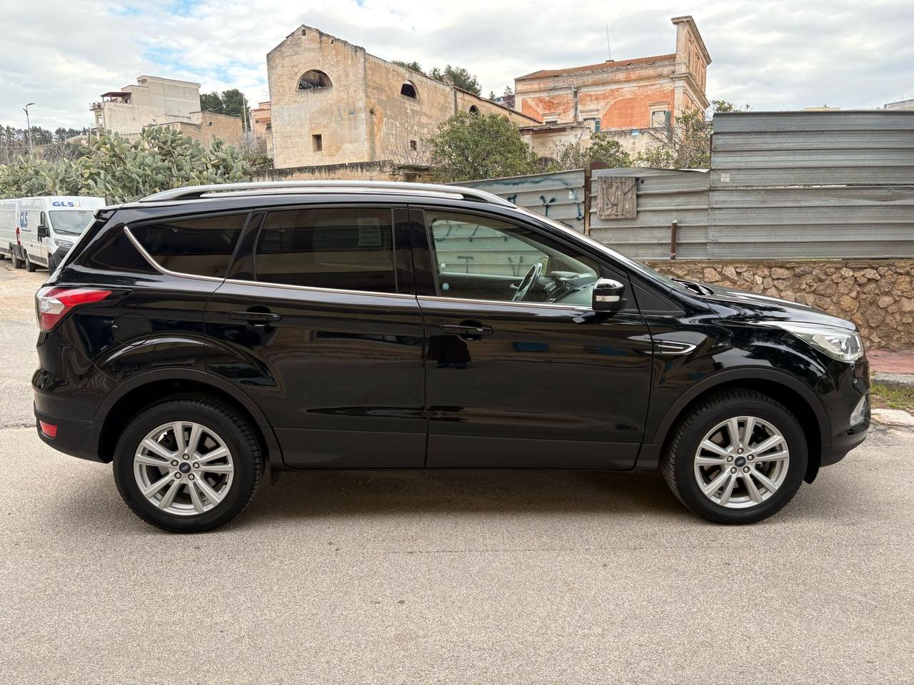 Ford Kuga 1.5 TDCI 120 CV S&S 2WD Titanium