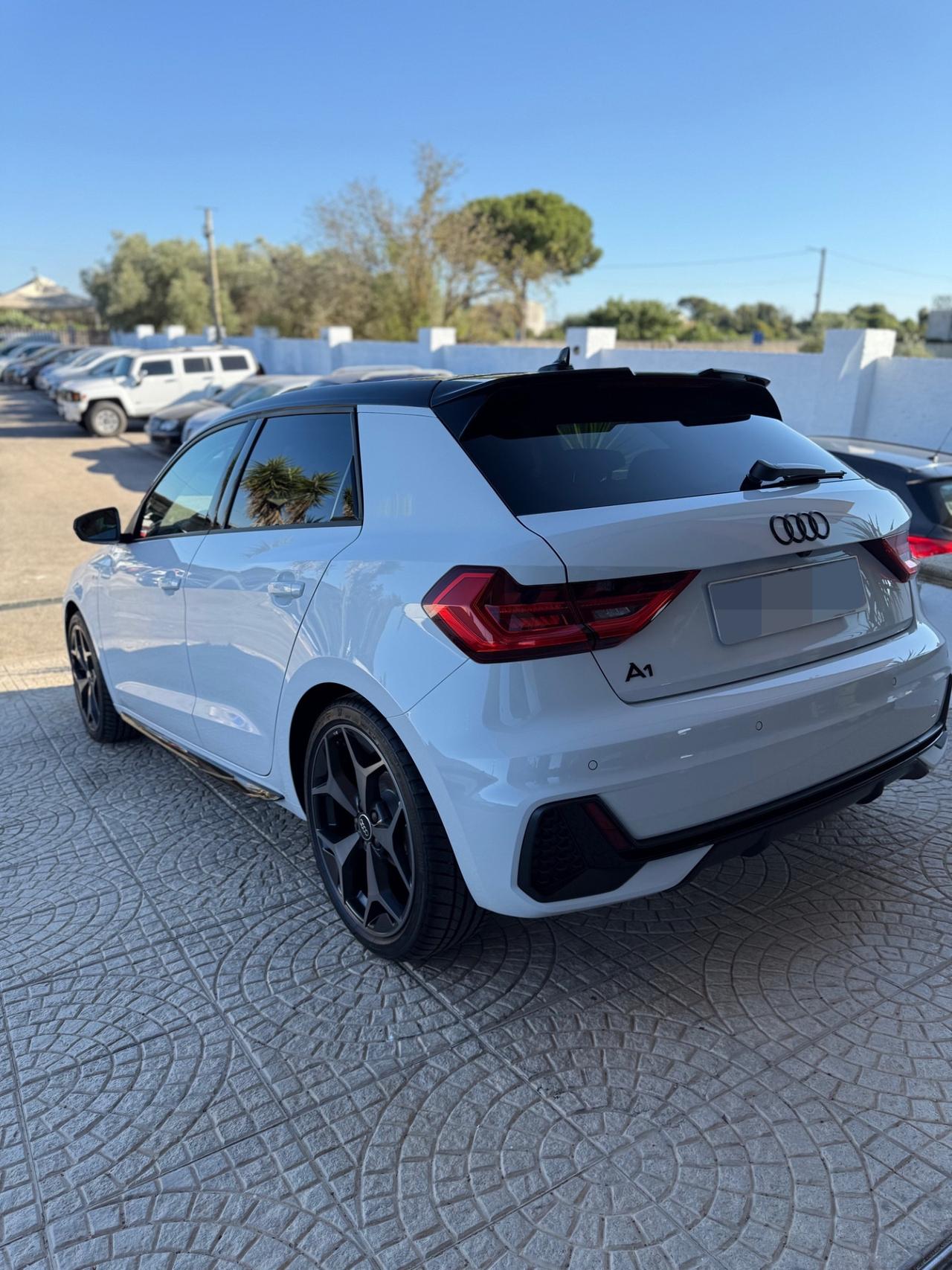 Audi A1 SPB 30 TFSI Identity Black Km 0