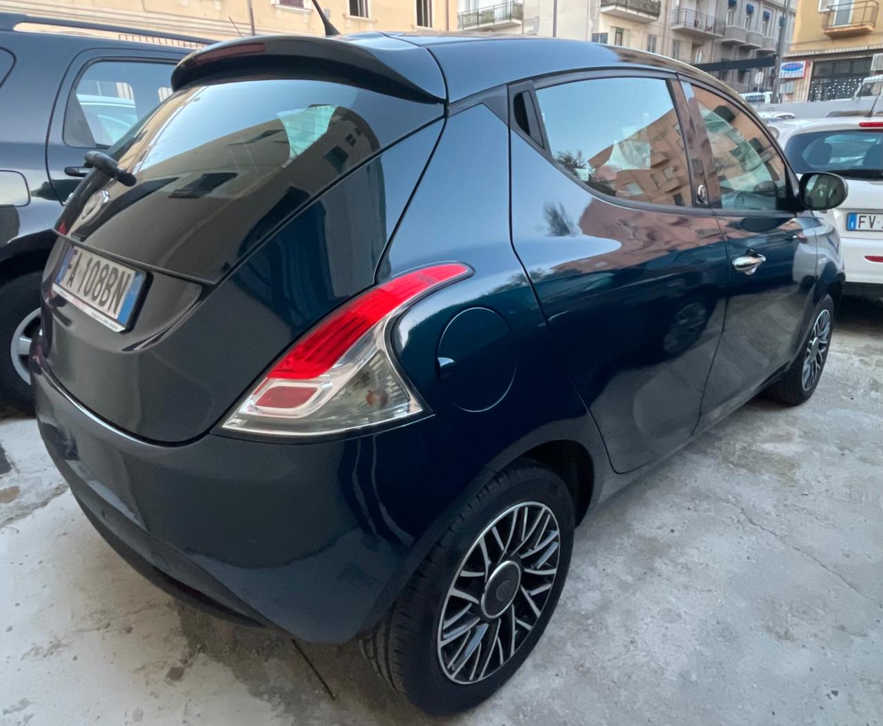 Lancia Ypsilon 1.3 MJT 95 CV 5 porte S&S 30th Anniversary